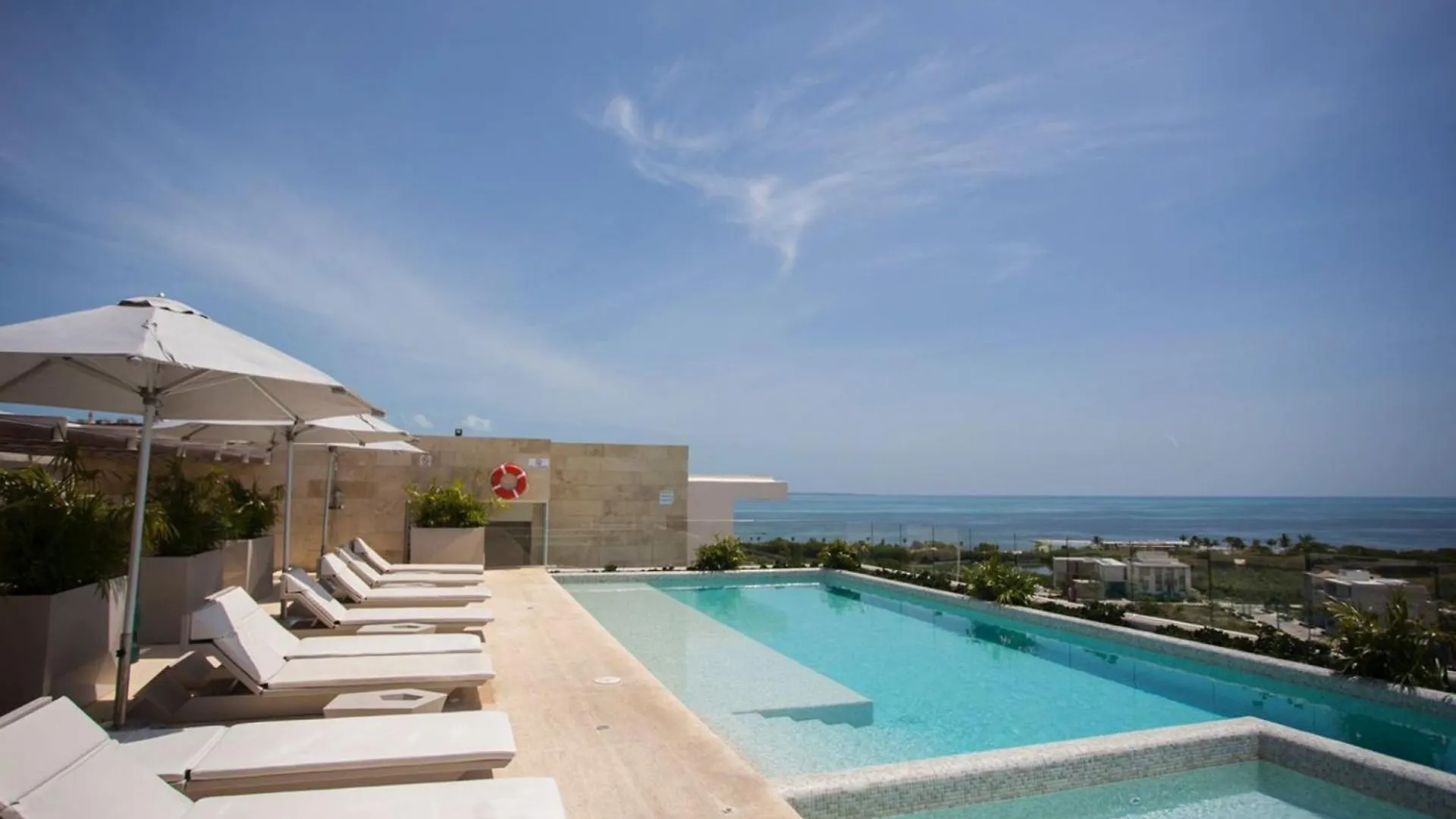 Luxurious 4Br Condo By The Beach - Rooftop Pool Cancún Apartman