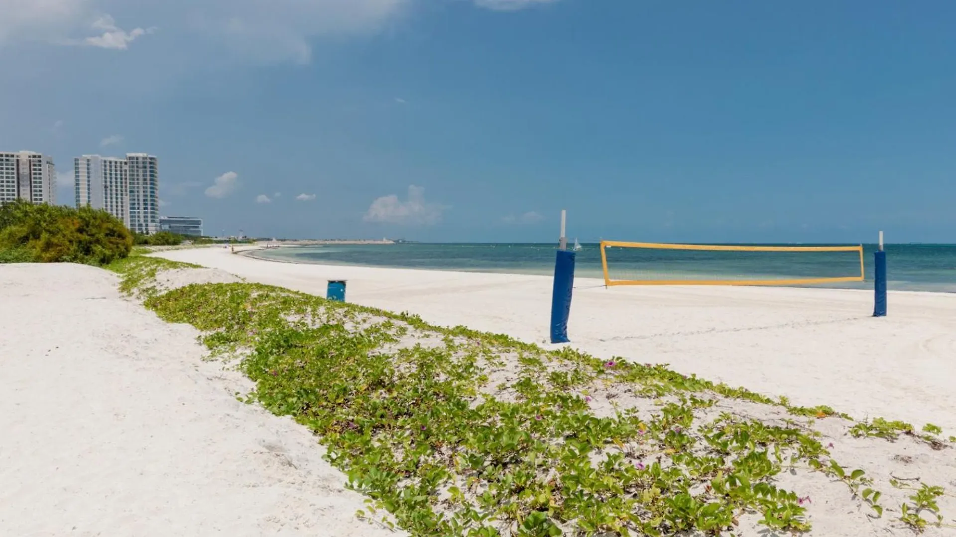 Apartman Luxurious 4Br Condo By The Beach - Rooftop Pool Cancún